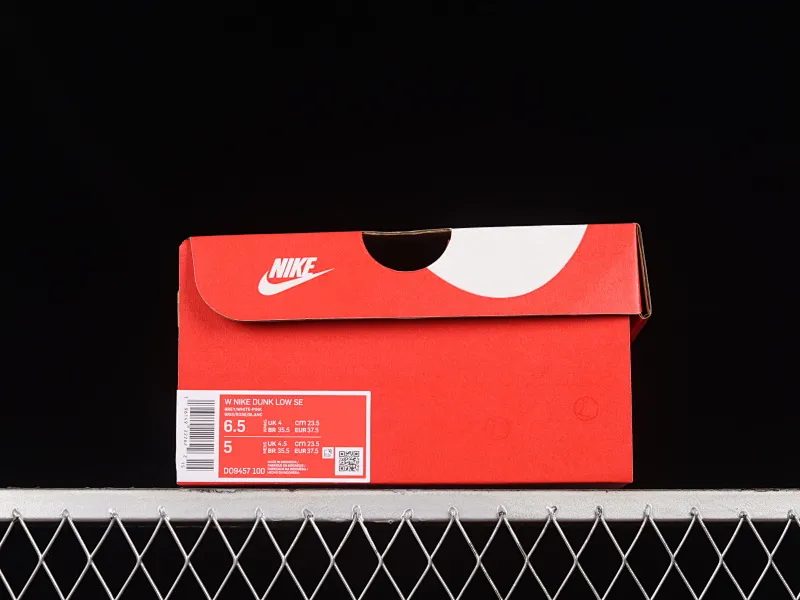 All categories Nk SB Dunk series Nk SB Dunk Low low-top sneakers Nk SB Dunk Low "85" red and white double hook SB low-top sports and leisure sneakers DO9457-100